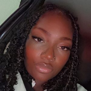 Meet your Posher, Rae’ven